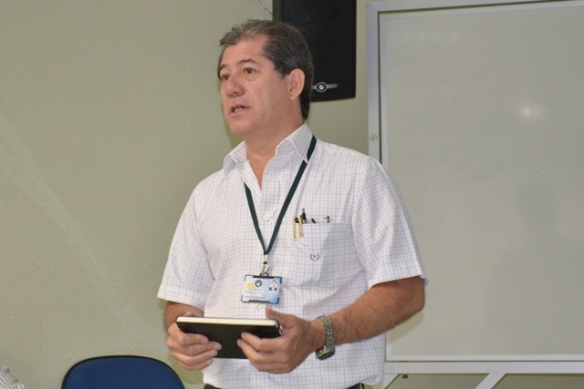 Herllng Alonzo, coordenador do programa de residência médica em Medicina Preventiva e Social da FCM