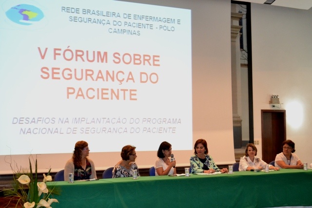 Mesa de abertura do V Fórum sobre segurança do paciente. Foto: Edimilson Montalti. ARPI-FCM/Unicamp