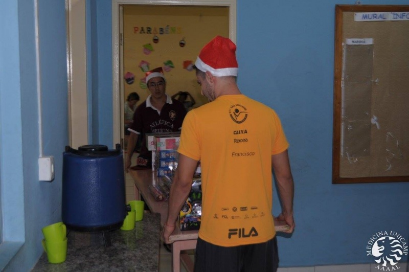 Campanha de natal da FCM arrecada brinquedos para o Grupo Comunitário Criança Feliz, localizado em Campinas/Fotos: Yan Guida