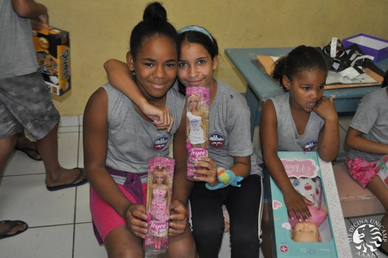 Campanha de natal da FCM arrecada brinquedos para o Grupo Comunitário Criança Feliz, localizado em Campinas/Fotos: Yan Guida