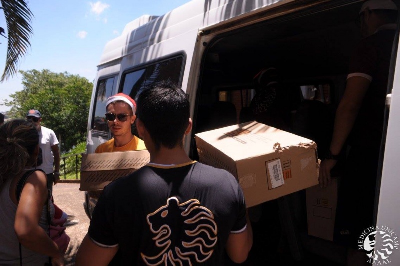 Campanha de natal da FCM arrecada brinquedos para o Grupo Comunitário Criança Feliz, localizado em Campinas/Fotos: Yan Guida