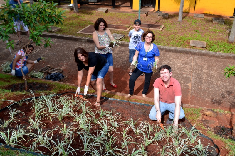 Funcionários participam de plantio na FCM, pelo Projeto Gaia/Fotos: Mario Moreira, Silvana De Checchi, Wilson Júnior