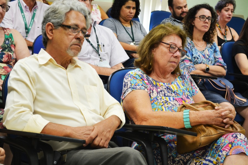 Ana Maria Canesqui recebe homenagem do Departamento de Saúde Coletiva/Foto: Camila Delmondes