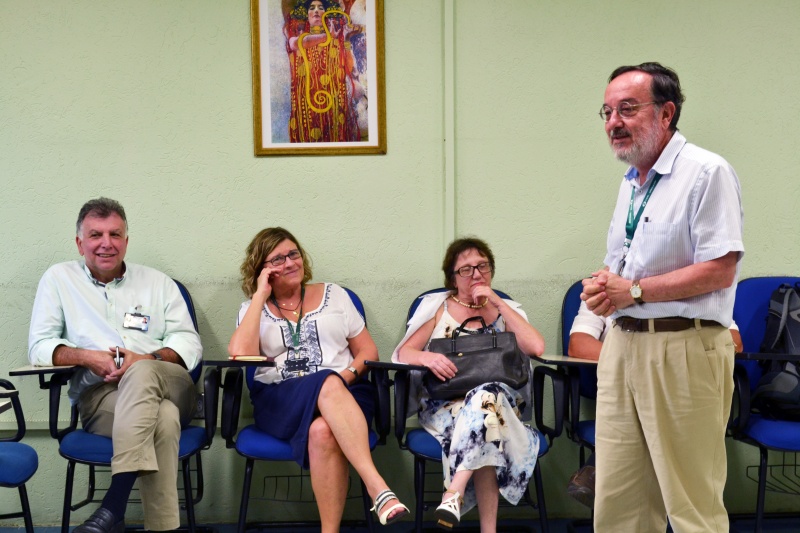 Ana Maria Canesqui recebe homenagem do Departamento de Saúde Coletiva/Foto: Camila Delmondes