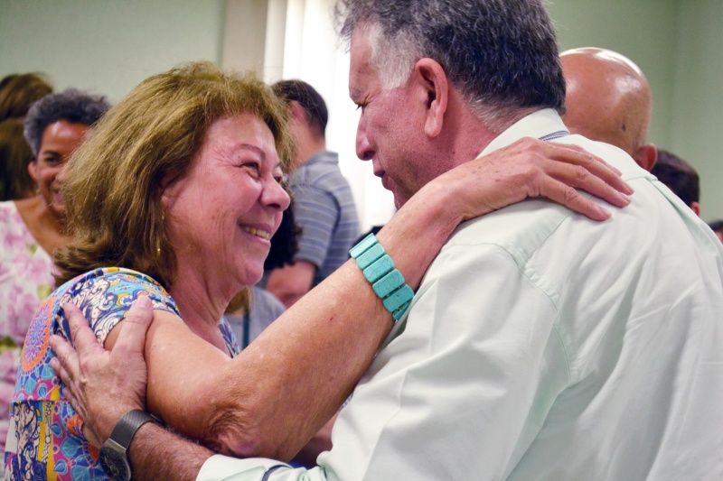 Ana Maria Canesqui recebe homenagem do Departamento de Saúde Coletiva/Foto: Camila Delmondes