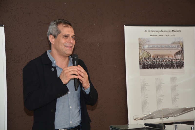 “As primeiras 50 turmas de Medicina” traz a relação de todos os médicos graduados pela Medicina da Unicamp/Foto: Mario Moreira