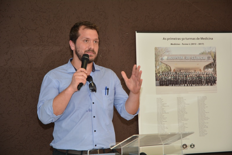 “As primeiras 50 turmas de Medicina” traz a relação de todos os médicos graduados pela Medicina da Unicamp/Foto: Mario Moreira