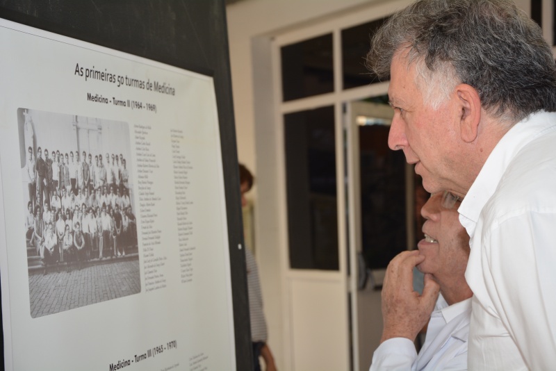 “As primeiras 50 turmas de Medicina” traz a relação de todos os médicos graduados pela Medicina da Unicamp/Foto: Mario Moreira