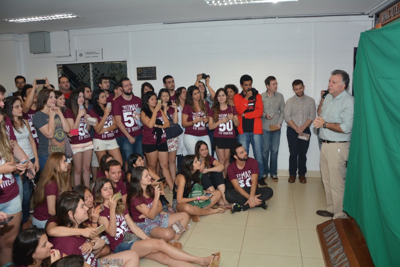 50ª Turma de Medicina da FCM: Aula da Saudade, descerramento de quadro de fotos e placa e banho de lama/Foto: Mario Moreira