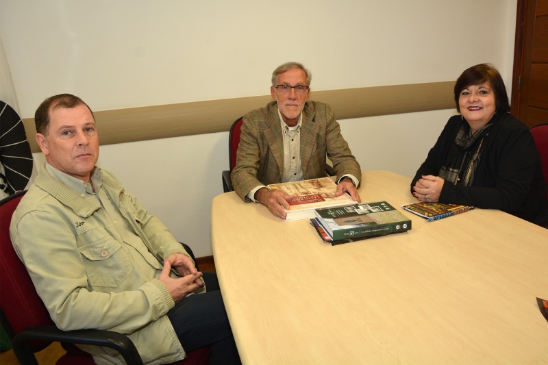 Pontos de Literatura da FCM recebem livros doados pela Editora da Unicamp/Foto: Mário Moreira