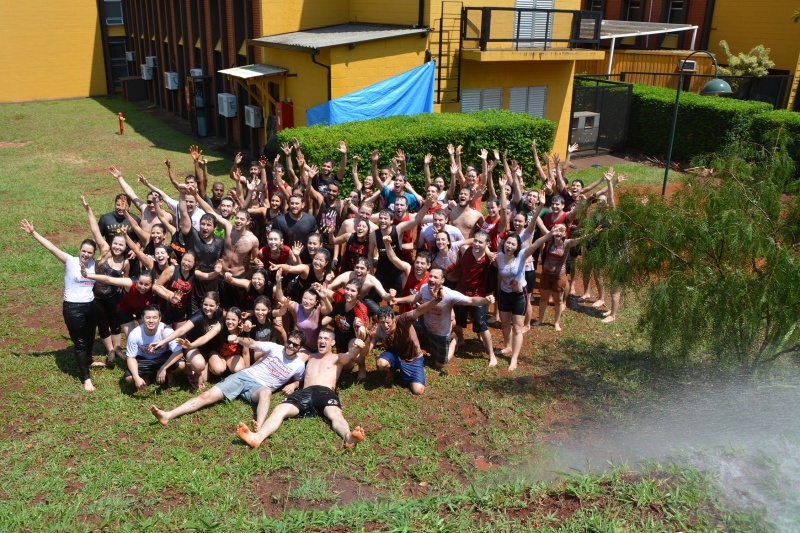 Banho de lama. Foto: Mario Moreira - FCM/Unicamp