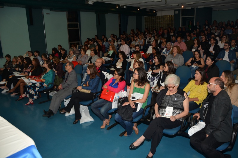 Salão Nobre da FCM lotado para o I Congresso Internacional Multidisciplinar em Sexualidade (CIMSEX)/Foto: Mercedes Santos