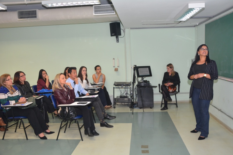 Doutoranda na UFPR, Patrícia Fernandes desenvolve pesquisas relacionadas à epilepsia desde a graduação/Foto: Mário Moreira