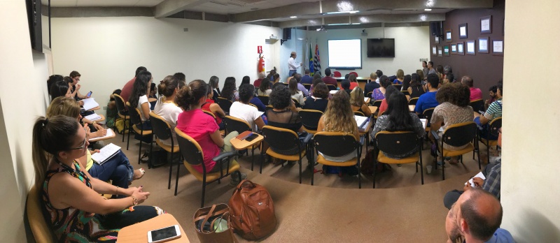 Professor da UFSB, Naomar Monteiro de Almeida Filho profere aula inaugural da pós em Saúde coletiva/Foto: Divulgação