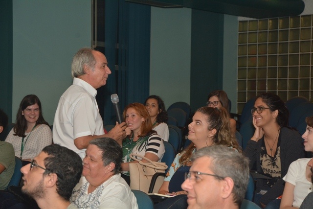 Docente do Departamento de Clínica Médica da FCM, Jamiro da Silva Wanderley falou sobre "Ética em Saúde"/Foto: Mario Moreira