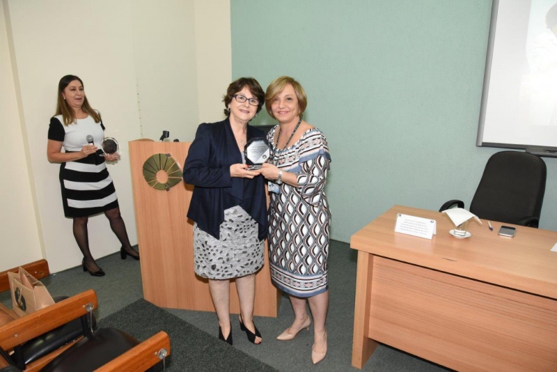 Mary Angela Parpinelli e Eliana Amaral. Foto: Néder Piagentini - Caism/Unicamp