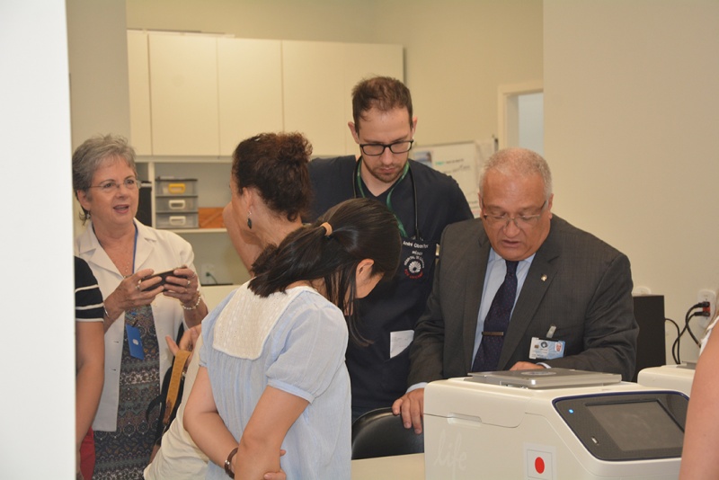 Visita ao Laboratório de Doenças Epidemiológicas e Infecciosas da FCM/Foto: Mário Moreira