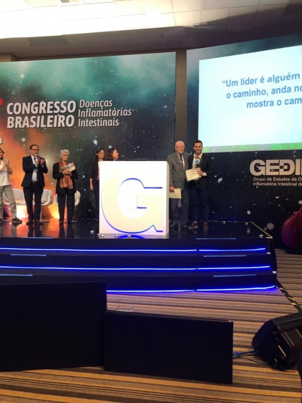 É da FCM o prêmio de melhor trabalho científico do 2º Congresso Brasileiro de Doenças Inflamatórias Intestinais/Foto: divulgação